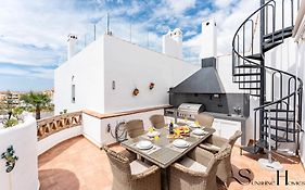 Beautiful Views Family Townhouse Steps From The Beach